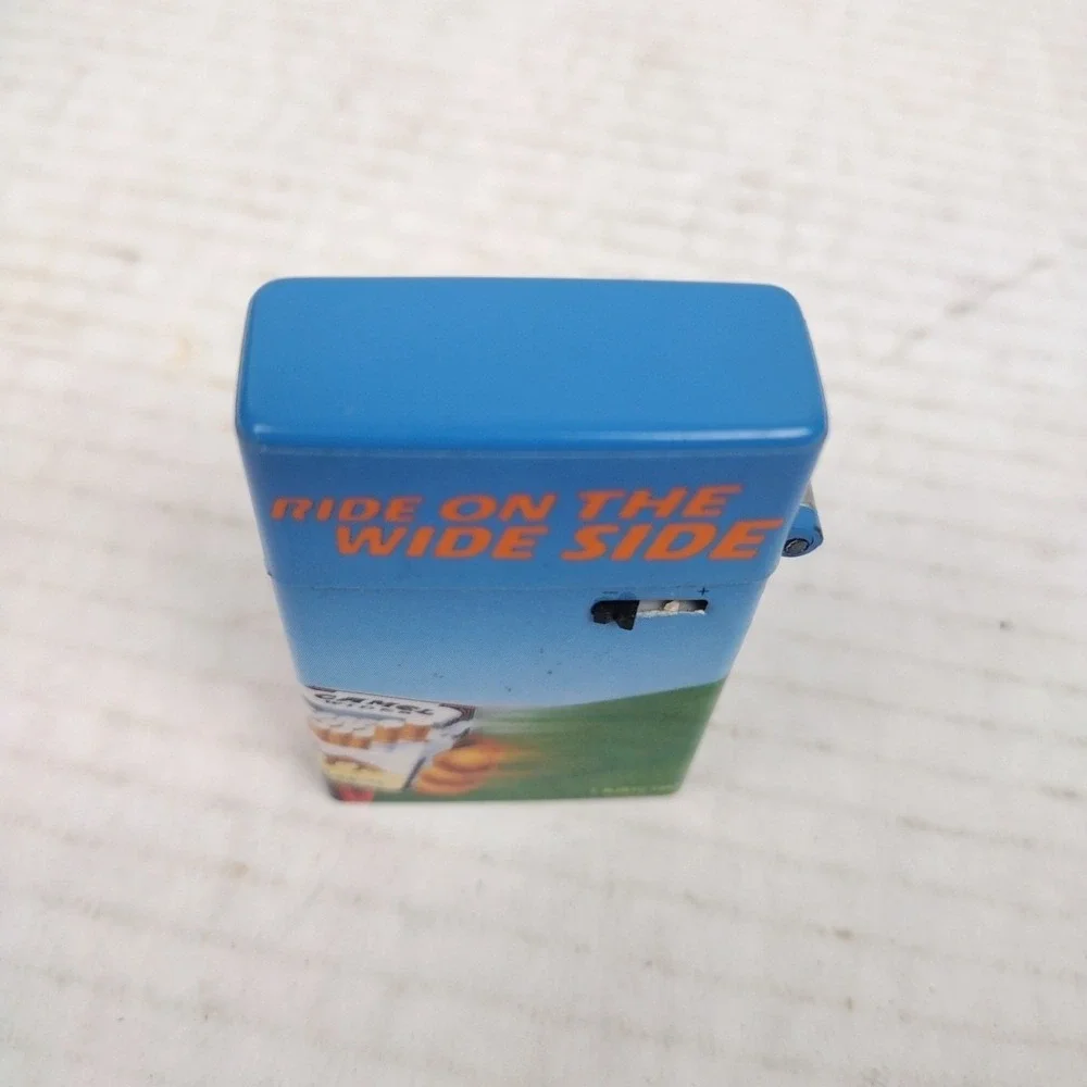 VTG CAMEL WIDES Motorcycle Joe 90's Ride On the Wild Side Flip-Top Lighter